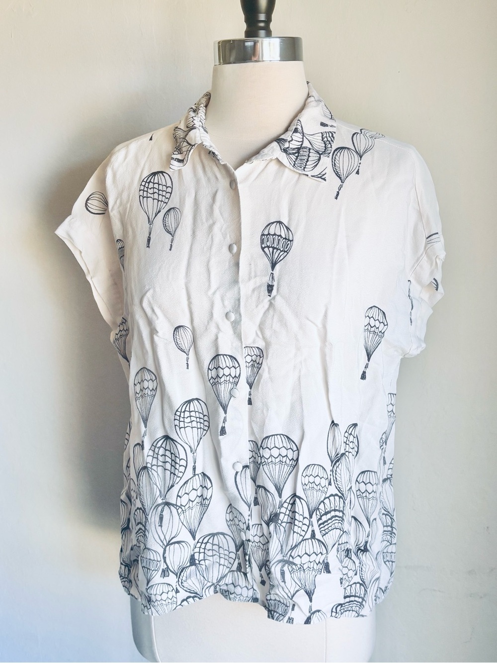 Zara White Hot Air Balloon-Print Button Front Short Sleeve Top - Picture 2 of 2